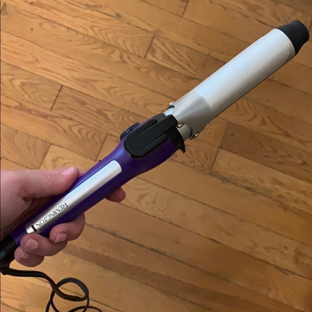 Remington 1 1/4” Curling Iron- Used Once